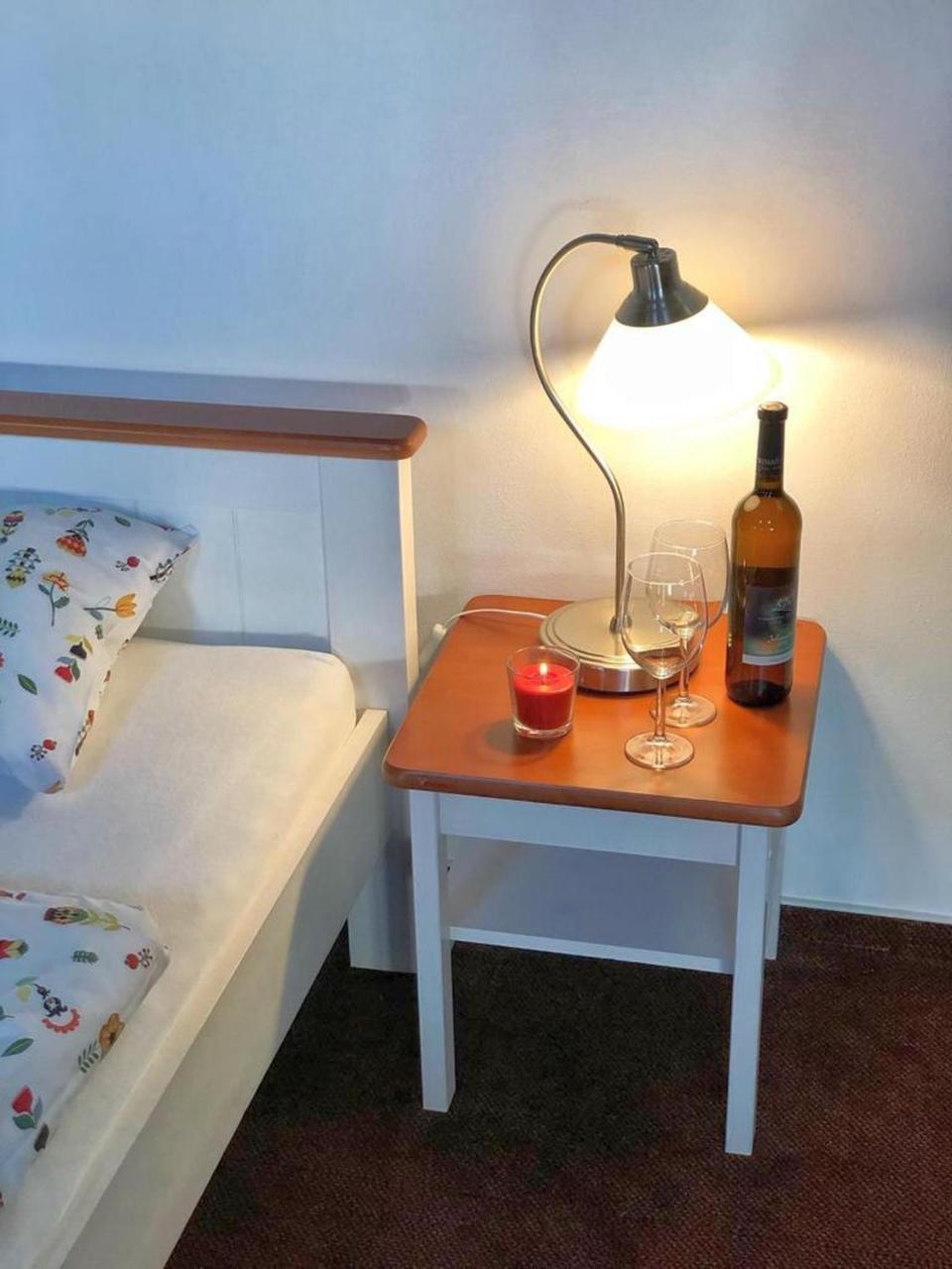 Kap Cafe Bed & Breakfast Kaplice Eksteriør bilde